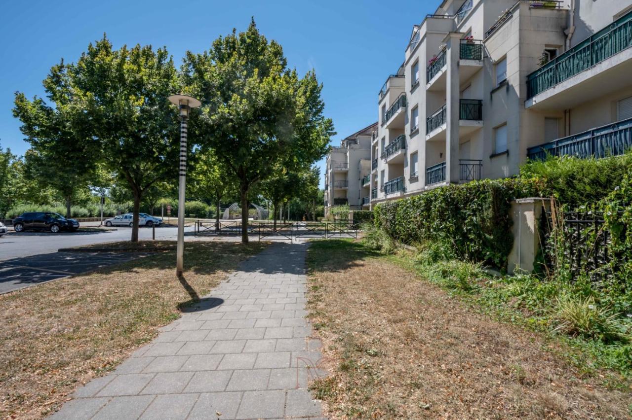 Apartment Castle 1 Bedroomed Bussy-Saint-Georges Extérieur photo