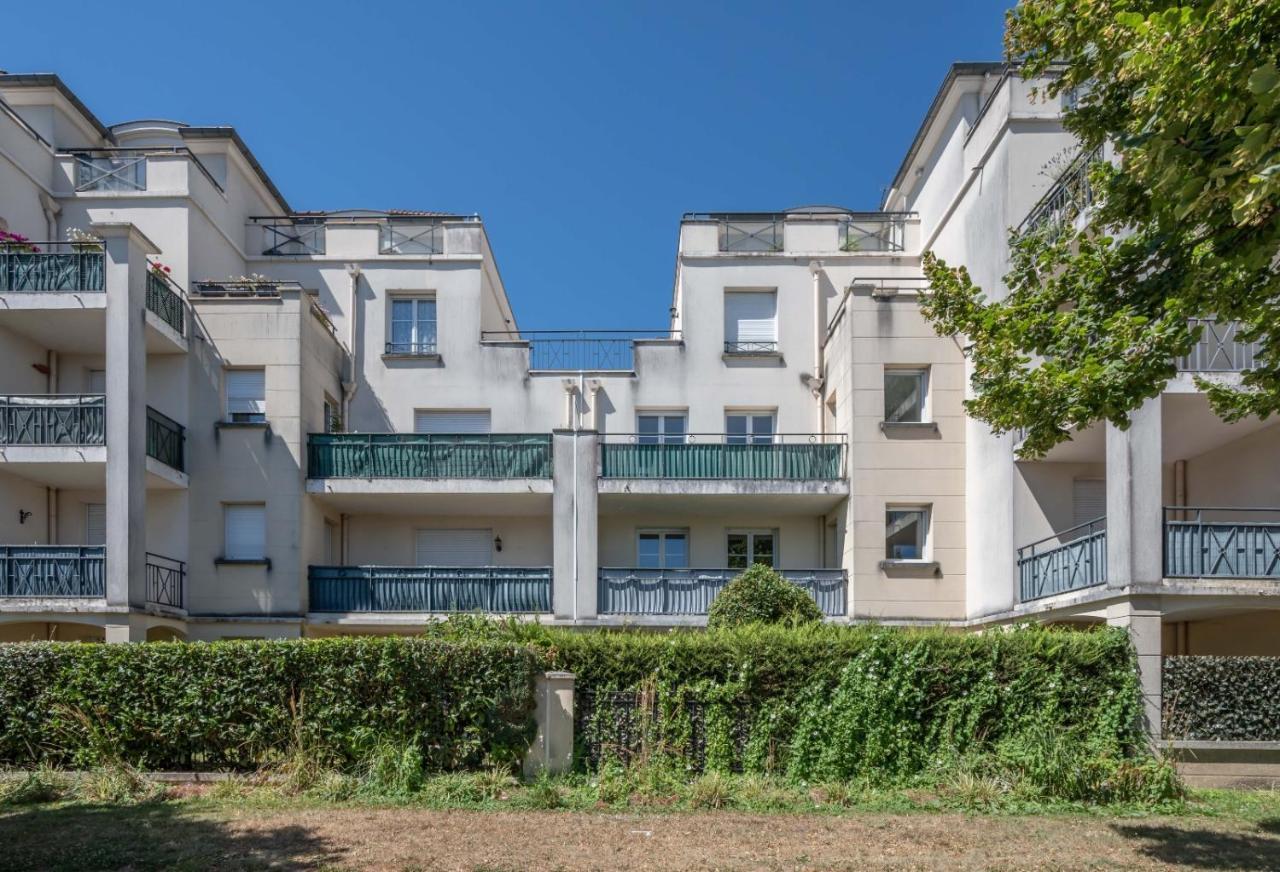 Apartment Castle 1 Bedroomed Bussy-Saint-Georges Extérieur photo